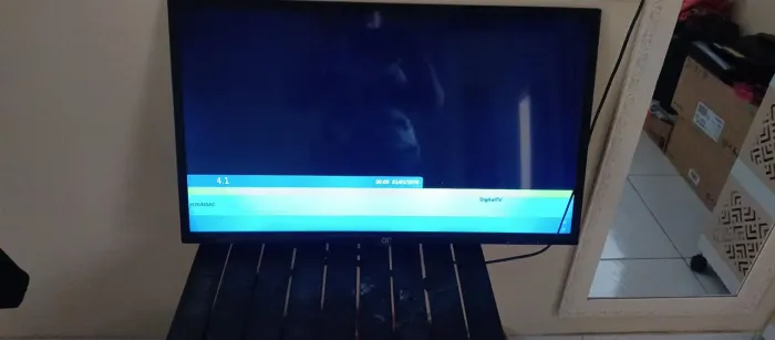 Tv AOC 32 polegadas.Nao e smartv
