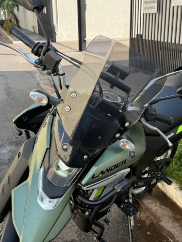 Yamaha Lander com acessórios 
