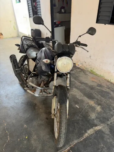 Vende-se YBR 125