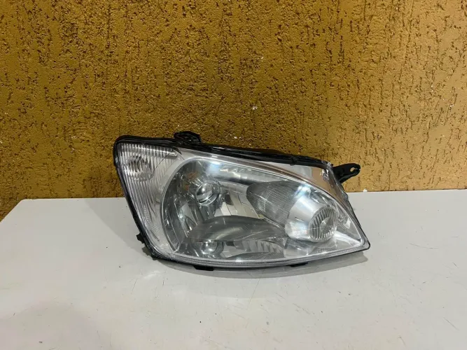 Farol direito Classic 2010/2011/2012/2013/2014/2015/2016/2017
