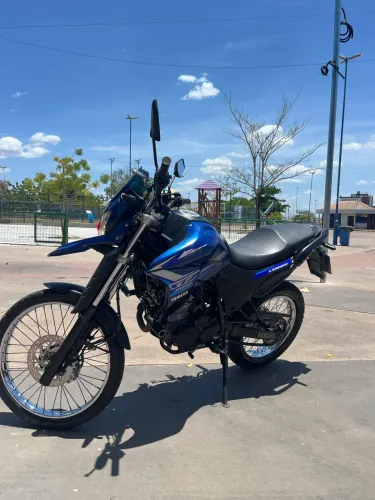 LANDER 250 único dono moto muito conservada