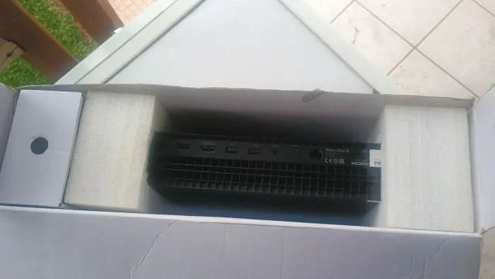 Xbox OneX com controle original do Série X