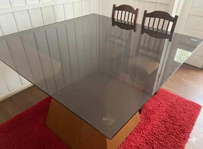 Mesa de Jantar Quadrada (1,36m x 1,36m) - 8 Lugares - Vidro Bronze