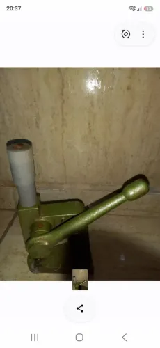 Maquina de forrar botão 