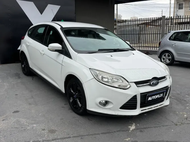 Ford Focus 1.6 S/1.6 SE Flex 16V 5P AUT 2015