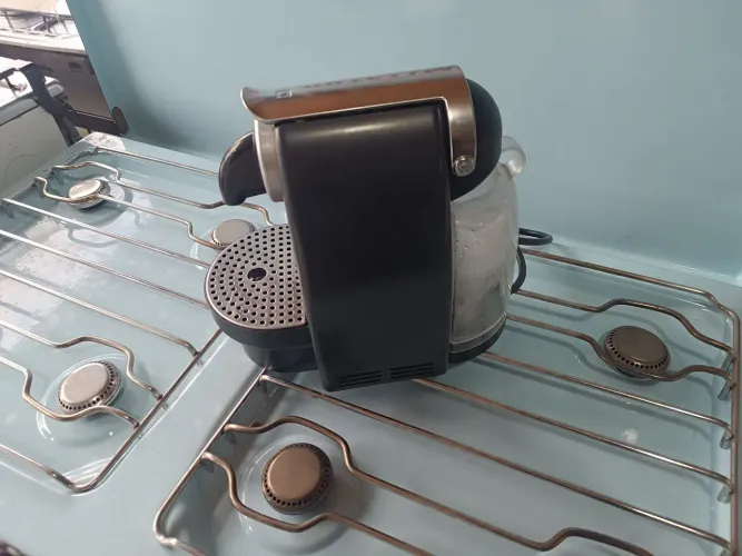 Cafeteira Nespresso ezzenza