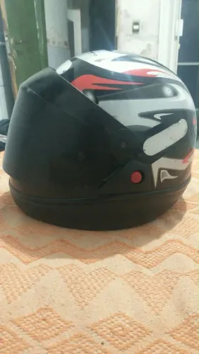 Capacete