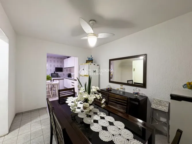 Sobrado com duas casas independentes à venda na Vila Junqueira, em Santo André!