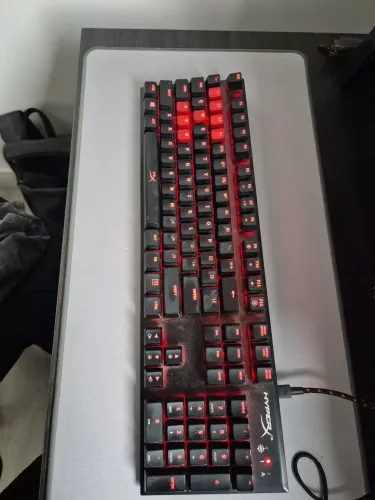 Teclado mecânico HyperX Alloy fps