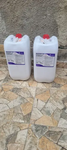 Galão plástico 30 litros com tampa