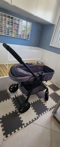 Vendo Carrinho Bebê Galzerano Moisés com bebê conforto