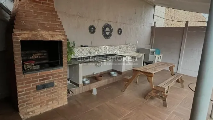 Imperdível casa à venda no Centro de Uchoa-SP: 4 quartos, 1 sala, 3 banheiros, 1 vaga de g