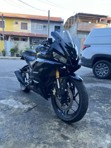 Yamaha YZF R-3 321 2023