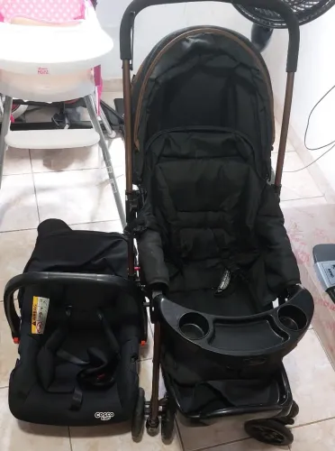  Carrinho e Bebe conforto cosco