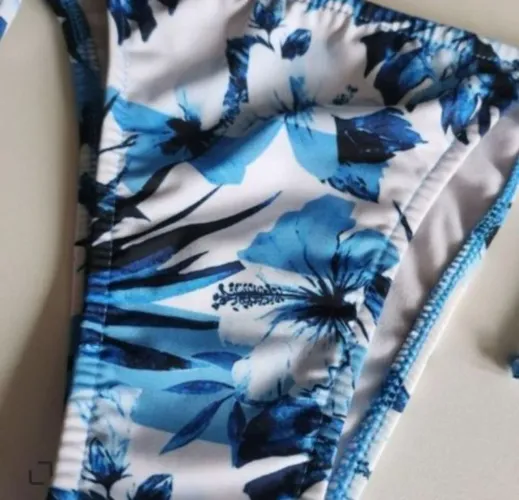 calcinha biquini de lacinho azul e branco com flores tamanho único