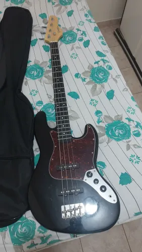 BAIXO 4 CORDAS EM PERFEITO ESTADO