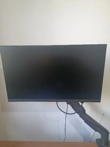 Monitor Pichau 24" + Braço articulado