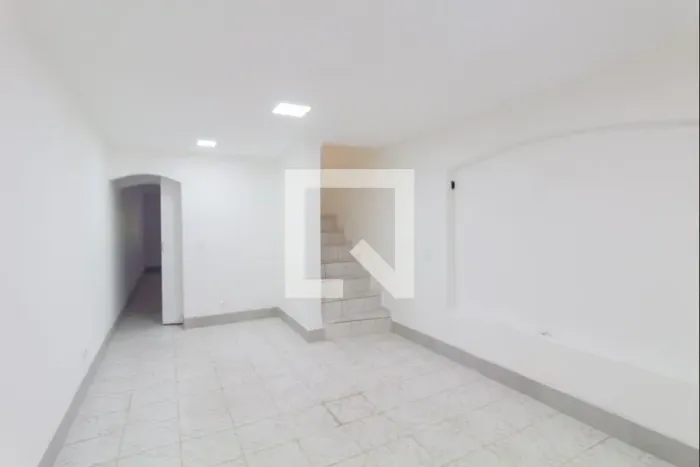 Casa à Venda - Vila Jacuí, 2 Quartos, 135 m2