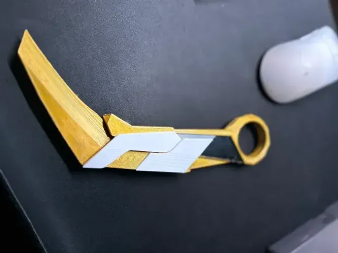 Valorant Prime Karambit funcional retrátil