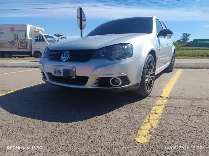 Volkswagen Golf 1.6 MI Total Flex 8V 4P 2011