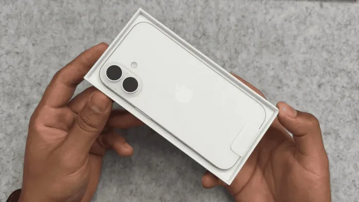 iPhone 17