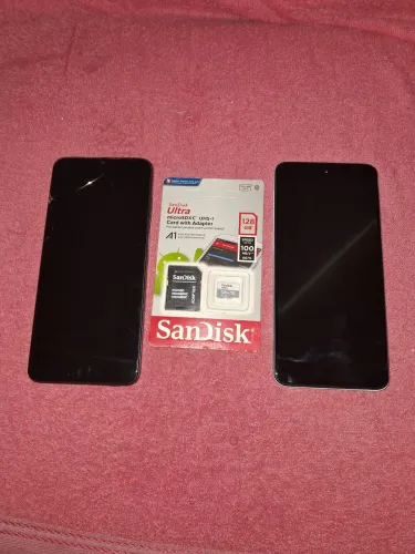 Se comprar os dois celulares ganha cartão 128gb