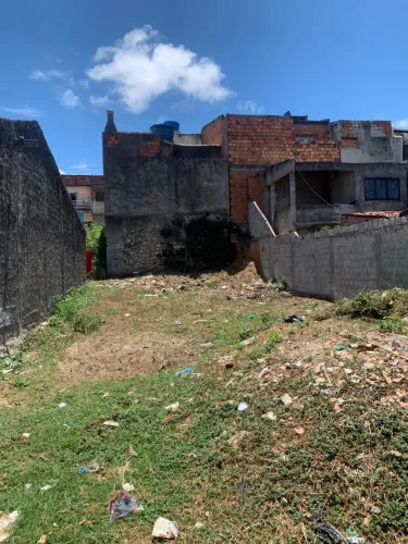 VENDO TERRENO NO BAIRRO LAMARÃO 45 mil , tem conversa