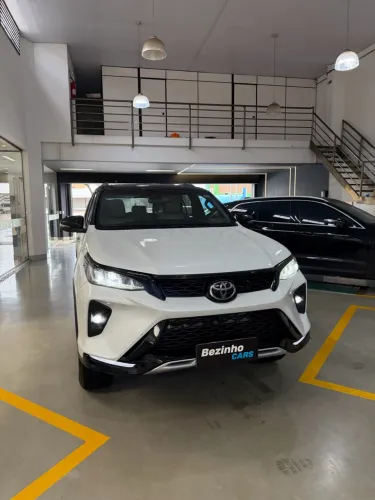 Toyota Hilux SW4 Diamond 2.8 TB 4X4 Die. Aut. 2025
