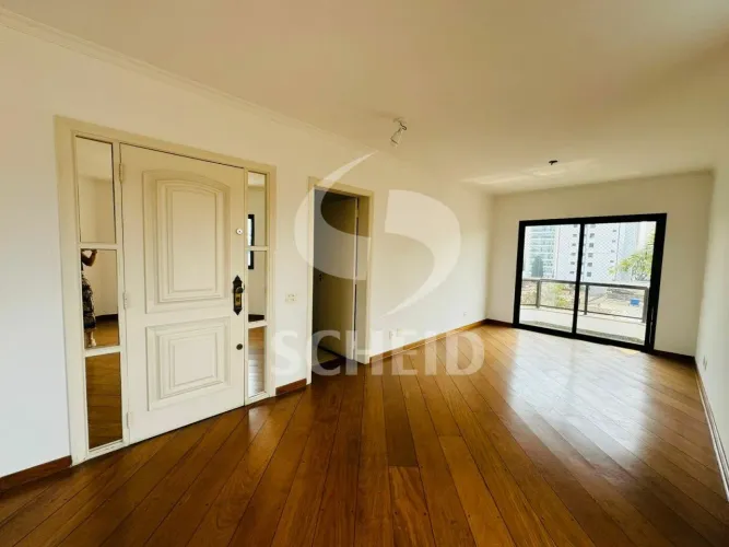 Imóvel à Venda no Campo Belo com 180m², 3 quartos e 3 vagas