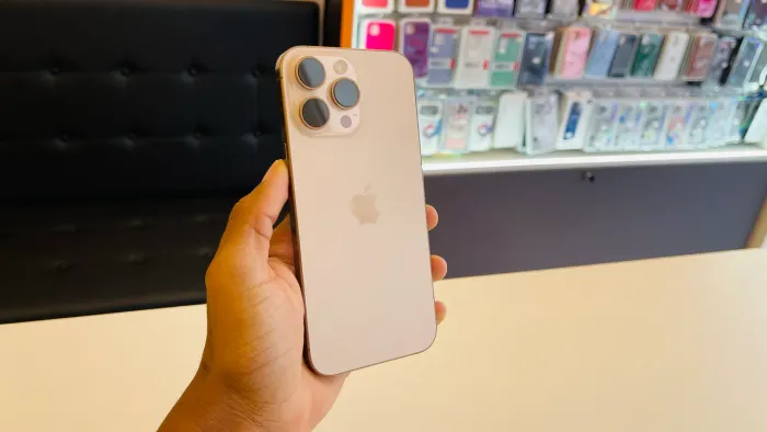 IPHONE 16 PRO MAX 256GB Bat 96% TODO ORIGINAL 3 MESES DE GARANTIA