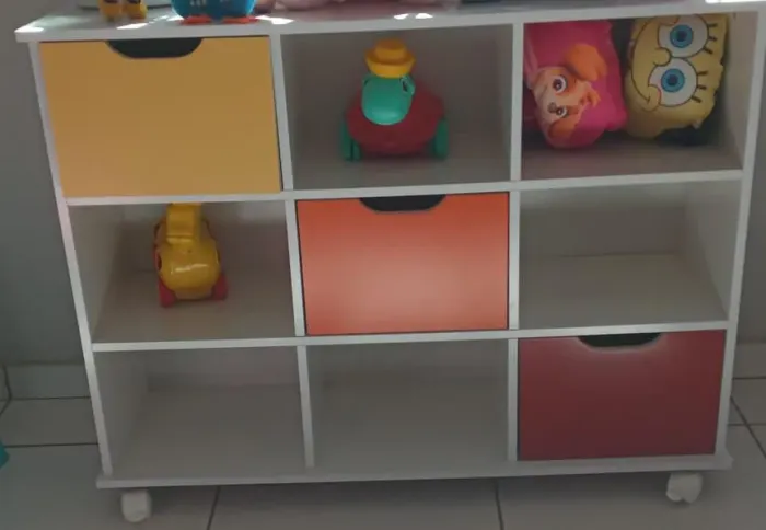 Vendo estante organizadora de brinquedos 