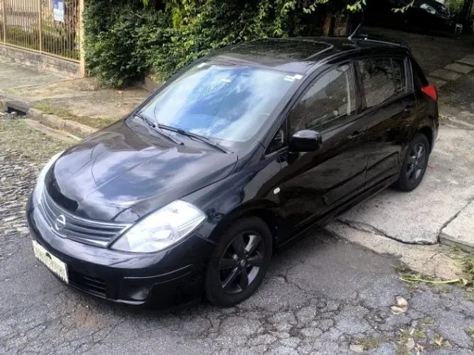 Nissan Tiida SL 1.8/1.8 Flex 16V Aut. 2012