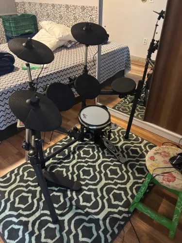 Vendo bateria eletrônica