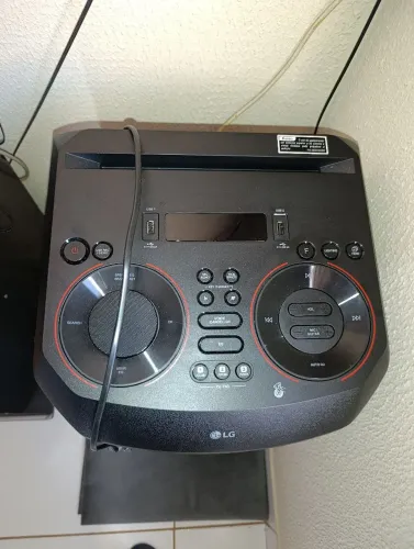 Caixa LG RNC7 Semi Nova