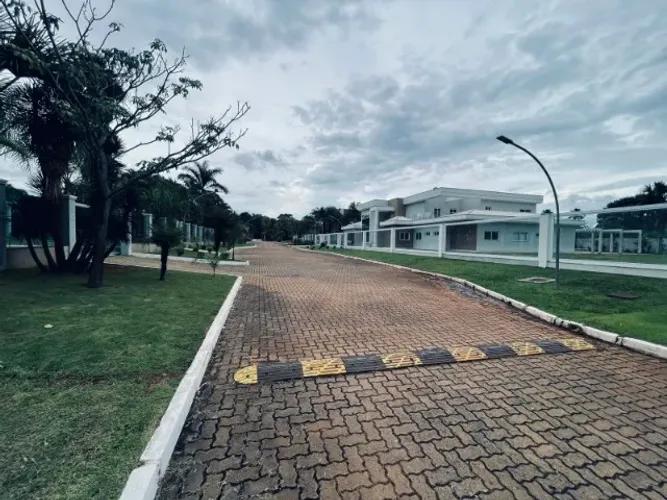 Vendo lote no Park Way com 2.500m2