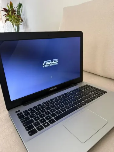 Notebook ASUS - X555UB I7-6500U. Placa de vídeo dedicada GeForce 940M. Somente venda.