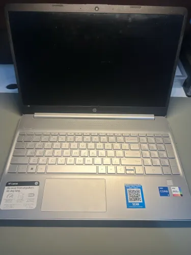 HP Intel Core i5 11ª Geração (Para reparo) 