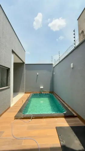 CASA A VENDA 3 DORMITÓRIOS - PISCINA - VARANDA GOURMET - PROX. ASSAÍ