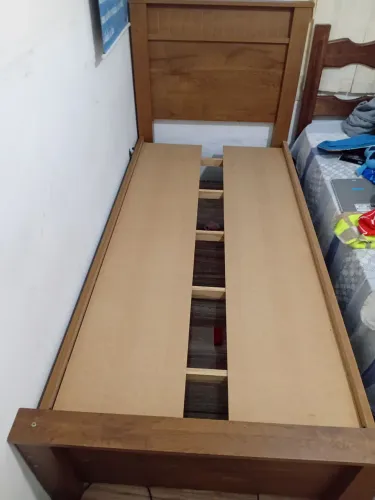 Vendo uma cama por 250 reais