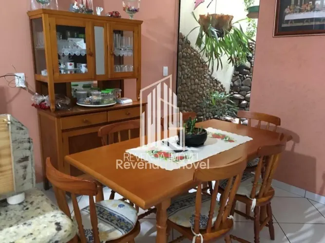 Imperdível sobrado com 3 quartos e 5 vagas na Vila Matilde, São Paulo-SP: 141 m² de puro c