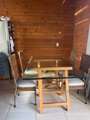 Mesa Grande de Cavalete com Tampo de Vidro (1,80m x 1,00m) - Palhoça