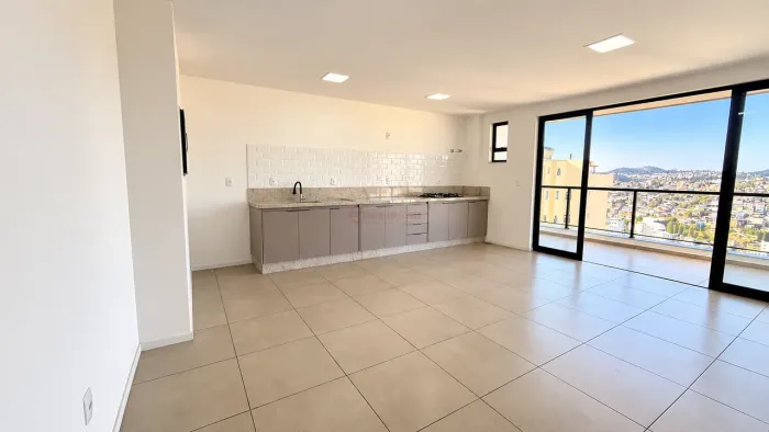 Apartamento 3 quartos com suíte, varanda gourmet e 2 vagas no Jardim Laranjeiras