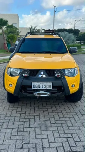 Mitsubishi L200 Triton Savana 3.2 CD TBI Dies. Mec. 2017