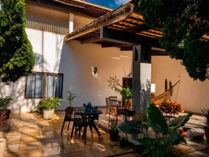 INVESTIMENTO PRONTO: CASA + 3 FLATS ALUGADOS (AIRBNB) | RENDA IMEDIATA | 8 VAGAS