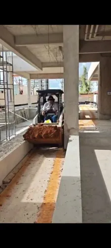 BOBCAT S70 LOCAÇAO a menor mini carregadeira