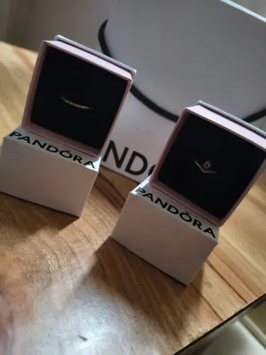 Uma jóia, uma Pandora.