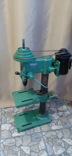 furadeira de bancada industrial da marca hermo modelo fb16