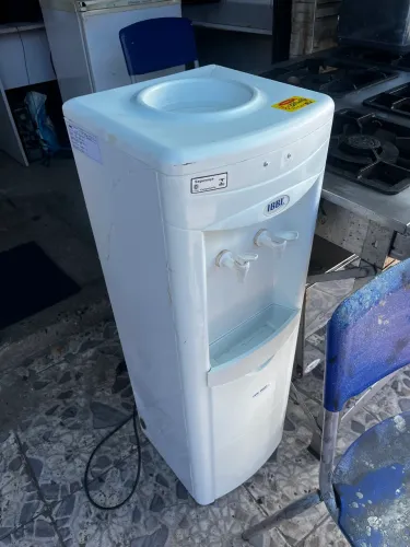 Bebedouro elétrico 