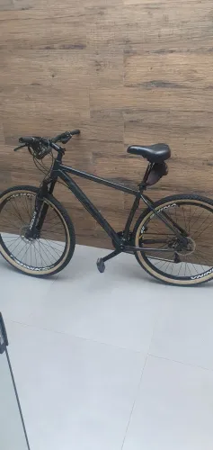 Bicicleta aro 29 com 27 marchas + acessórios
