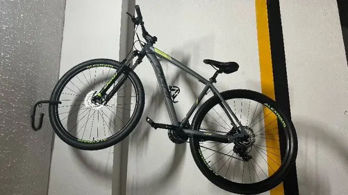BICICLETA OGGI HACKER HD PRETA/CINZA - 29 SHIMANO PERFEITO ESTADO